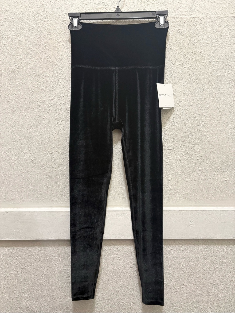 Beyond Yoga Velvet Motion High Waisted 7/8 Yoga Leggings in Black NWT Size Small - Picture 5 of 10